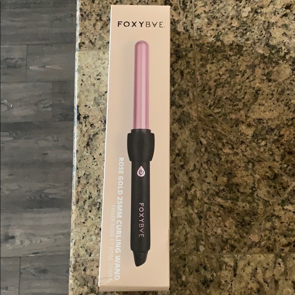 Foxybae rose gold 25mm curling wand